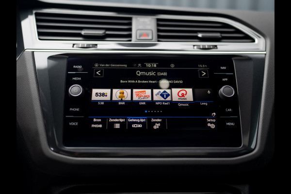 Volkswagen Tiguan 1.5 TSI R-Line Black Style | Panodak | Elk. A-klep | IQ Light | Camera | Prijs Rijklaar!!