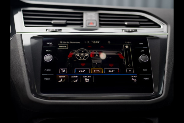 Volkswagen Tiguan 1.5 TSI R-Line Black Style | Panodak | Elk. A-klep | IQ Light | Camera | Prijs Rijklaar!!