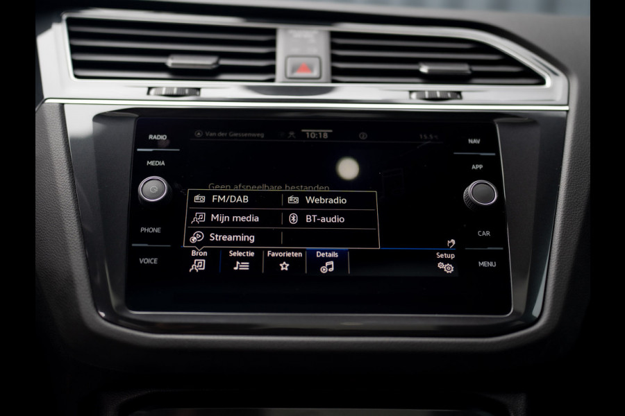 Volkswagen Tiguan 1.5 TSI R-Line Black Style | Panodak | Elk. A-klep | IQ Light | Camera | Prijs Rijklaar!!