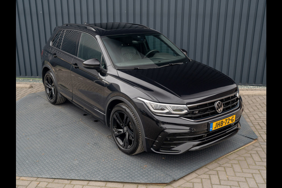 Volkswagen Tiguan 1.5 TSI R-Line Black Style | Panodak | Elk. A-klep | IQ Light | Camera | Prijs Rijklaar!!
