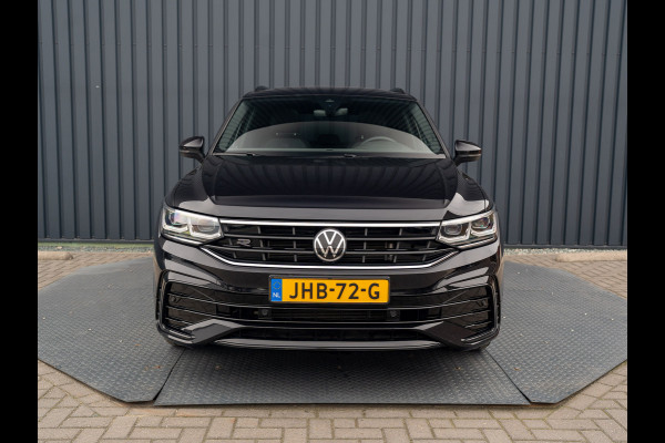 Volkswagen Tiguan 1.5 TSI R-Line Black Style | Panodak | Elk. A-klep | IQ Light | Camera | Prijs Rijklaar!!