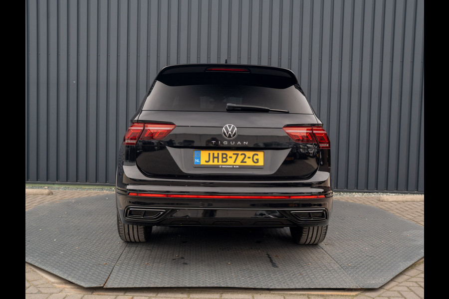 Volkswagen Tiguan 1.5 TSI R-Line Black Style | Panodak | Elk. A-klep | IQ Light | Camera | Prijs Rijklaar!!