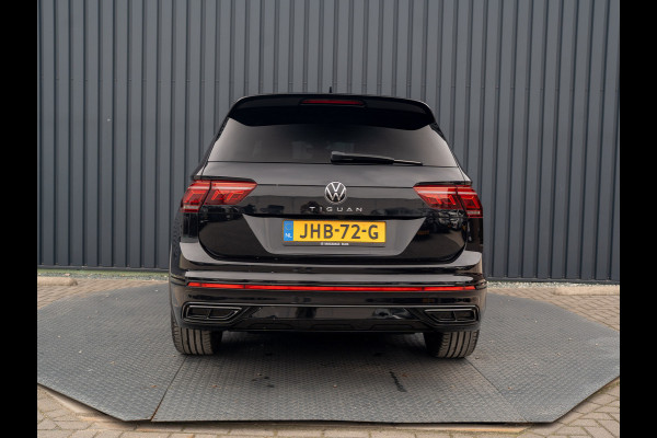 Volkswagen Tiguan 1.5 TSI R-Line Black Style | Panodak | Elk. A-klep | IQ Light | Camera | Prijs Rijklaar!!