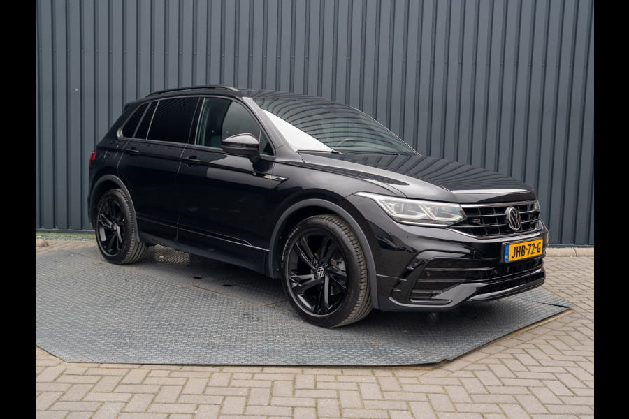 Volkswagen Tiguan 1.5 TSI R-Line Black Style | Panodak | Elk. A-klep | IQ Light | Camera | Prijs Rijklaar!!