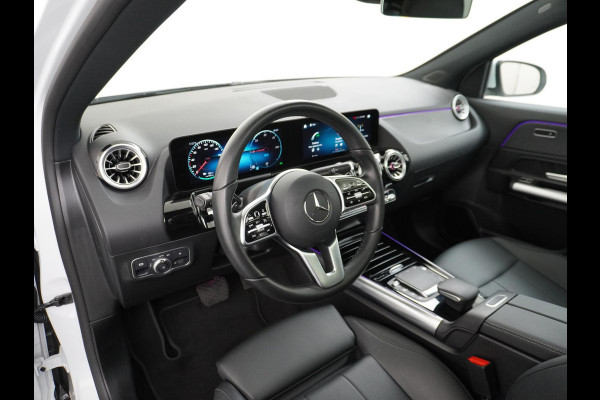 Mercedes-Benz EQA 250 Luxury Line 67 kWh LEDER | AMBILIGHT | CAMERA | PANORAMADAK | RIJKLAARPRIJS INCL. 12MND BOVAG