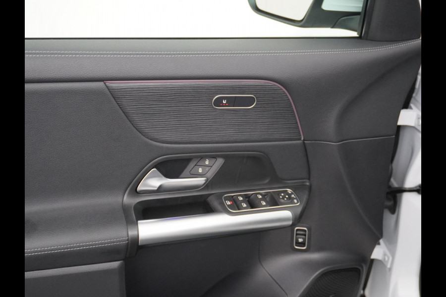 Mercedes-Benz EQA 250 Luxury Line 67 kWh LEDER | AMBILIGHT | CAMERA | PANORAMADAK | RIJKLAARPRIJS INCL. 12MND BOVAG