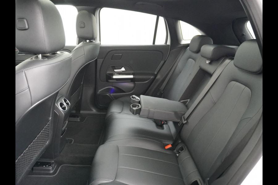 Mercedes-Benz EQA 250 Luxury Line 67 kWh LEDER | AMBILIGHT | CAMERA | PANORAMADAK | RIJKLAARPRIJS INCL. 12MND BOVAG