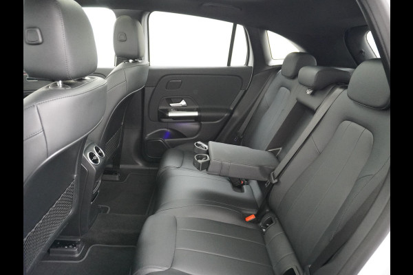 Mercedes-Benz EQA 250 Luxury Line 67 kWh LEDER | AMBILIGHT | CAMERA | PANORAMADAK | RIJKLAARPRIJS INCL. 12MND BOVAG