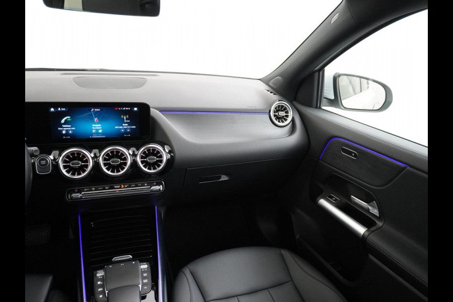 Mercedes-Benz EQA 250 Luxury Line 67 kWh LEDER | AMBILIGHT | CAMERA | PANORAMADAK | RIJKLAARPRIJS INCL. 12MND BOVAG