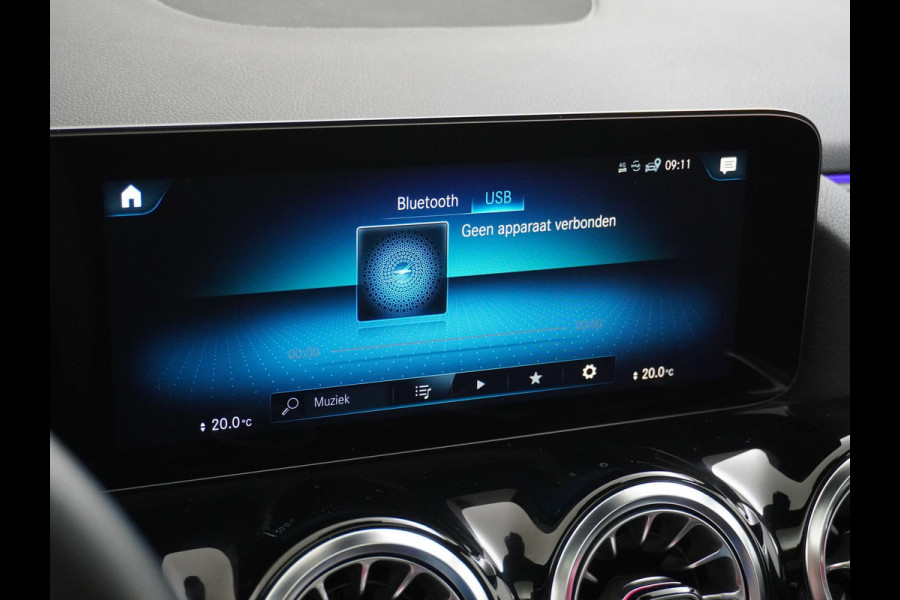 Mercedes-Benz EQA 250 Luxury Line 67 kWh LEDER | AMBILIGHT | CAMERA | PANORAMADAK | RIJKLAARPRIJS INCL. 12MND BOVAG