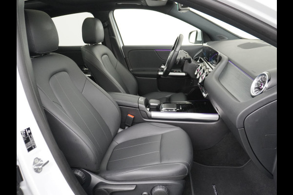 Mercedes-Benz EQA 250 Luxury Line 67 kWh LEDER | AMBILIGHT | CAMERA | PANORAMADAK | RIJKLAARPRIJS INCL. 12MND BOVAG