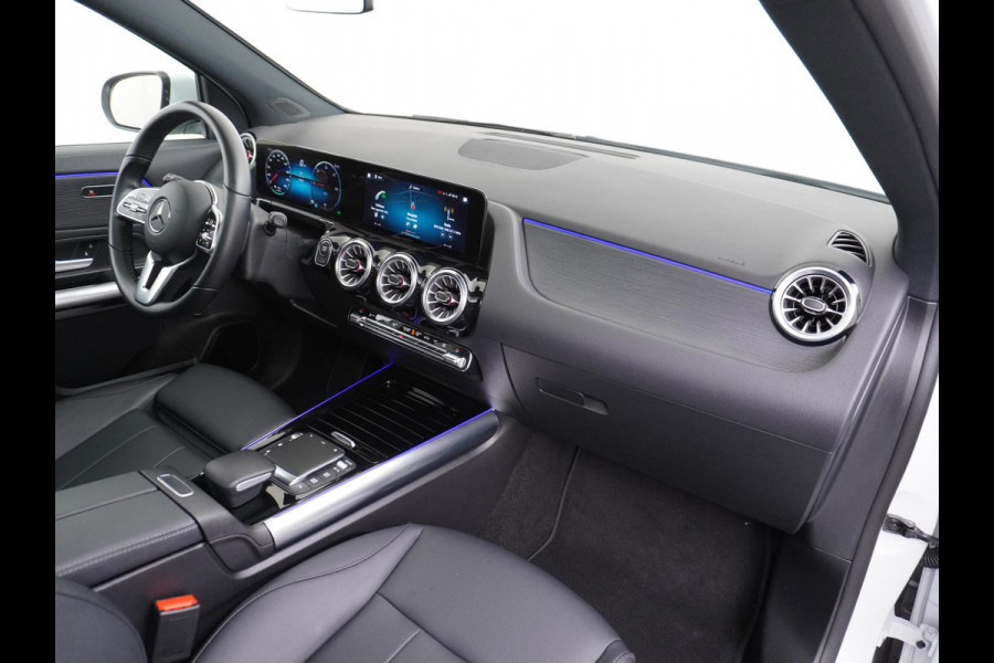 Mercedes-Benz EQA 250 Luxury Line 67 kWh LEDER | AMBILIGHT | CAMERA | PANORAMADAK | RIJKLAARPRIJS INCL. 12MND BOVAG