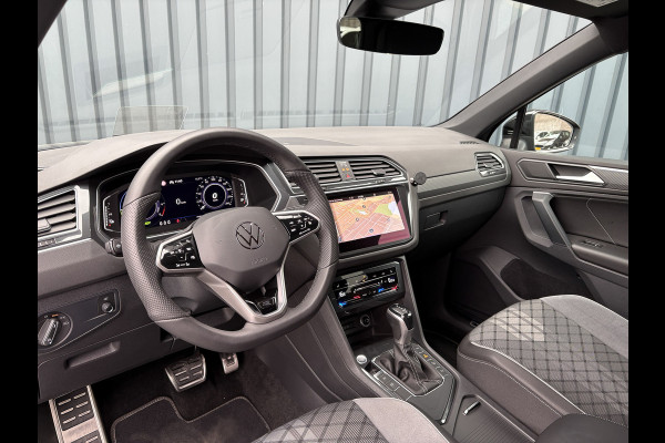 Volkswagen Tiguan 1.4 TSI eHybrid R-Line Business+ | Trekhaak wegkl. | Head Up | Keyless | Side Assist | Elk. A-klep | Prijs Rijklaar!! Volkswagen Tiguan 1.4 TSI eHybrid R-Line Business+ | Trekhaak wegkl. | Head Up | Keyless | Side Assist | Elk. A-klep | Prijs Rijklaar!!