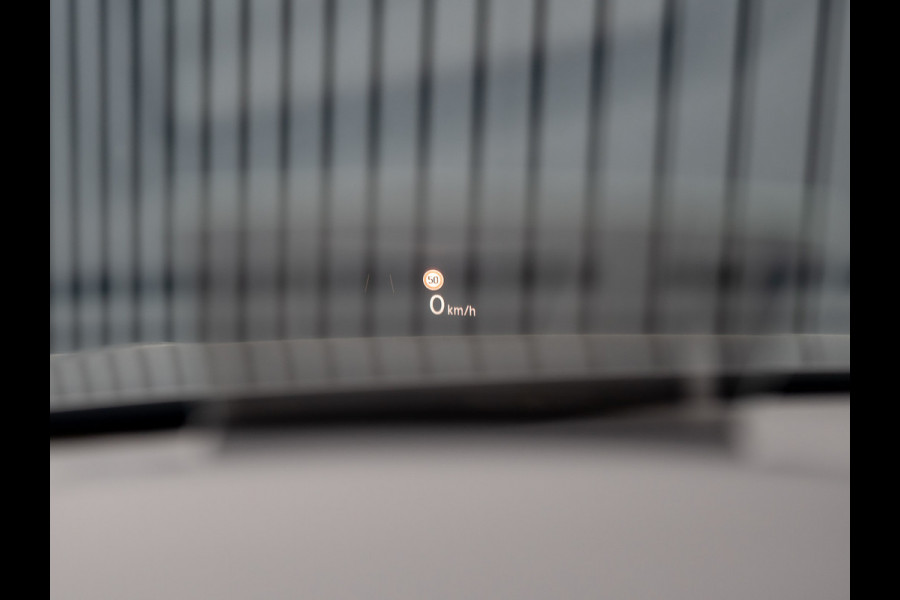 Volkswagen Tiguan 1.4 TSI eHybrid R-Line Business+ | Trekhaak wegkl. | Head Up | Keyless | Side Assist | Elk. A-klep | Prijs Rijklaar!! Volkswagen Tiguan 1.4 TSI eHybrid R-Line Business+ | Trekhaak wegkl. | Head Up | Keyless | Side Assist | Elk. A-klep | Prijs Rijklaar!!