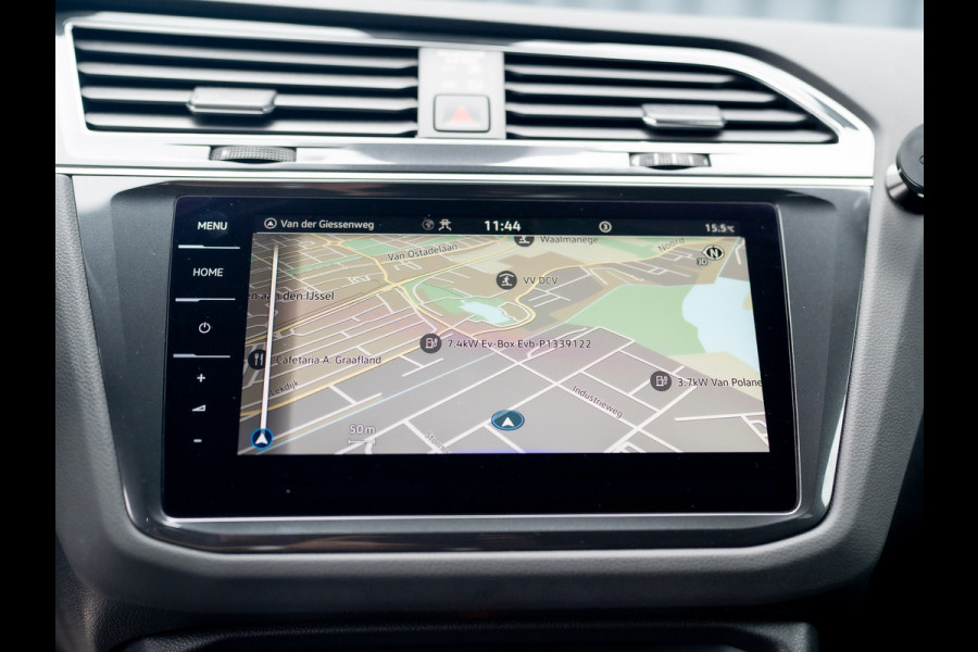 Volkswagen Tiguan 1.4 TSI eHybrid R-Line Business+ | Trekhaak wegkl. | Head Up | Keyless | Side Assist | Elk. A-klep | Prijs Rijklaar!! Volkswagen Tiguan 1.4 TSI eHybrid R-Line Business+ | Trekhaak wegkl. | Head Up | Keyless | Side Assist | Elk. A-klep | Prijs Rijklaar!!