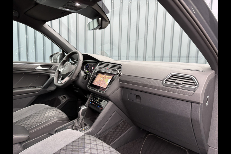 Volkswagen Tiguan 1.4 TSI eHybrid R-Line Business+ | Trekhaak wegkl. | Head Up | Keyless | Side Assist | Elk. A-klep | Prijs Rijklaar!! Volkswagen Tiguan 1.4 TSI eHybrid R-Line Business+ | Trekhaak wegkl. | Head Up | Keyless | Side Assist | Elk. A-klep | Prijs Rijklaar!!