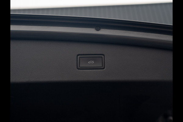 Volkswagen Tiguan 1.4 TSI eHybrid R-Line Business+ | Trekhaak wegkl. | Head Up | Keyless | Side Assist | Elk. A-klep | Prijs Rijklaar!! Volkswagen Tiguan 1.4 TSI eHybrid R-Line Business+ | Trekhaak wegkl. | Head Up | Keyless | Side Assist | Elk. A-klep | Prijs Rijklaar!!