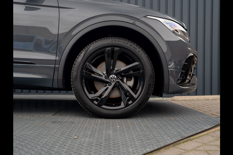 Volkswagen Tiguan 1.4 TSI eHybrid R-Line Business+ | Trekhaak wegkl. | Head Up | Keyless | Side Assist | Elk. A-klep | Prijs Rijklaar!! Volkswagen Tiguan 1.4 TSI eHybrid R-Line Business+ | Trekhaak wegkl. | Head Up | Keyless | Side Assist | Elk. A-klep | Prijs Rijklaar!!