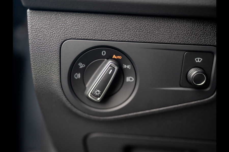 Volkswagen Tiguan 1.4 TSI eHybrid R-Line Business+ | Trekhaak wegkl. | Head Up | Keyless | Side Assist | Elk. A-klep | Prijs Rijklaar!! Volkswagen Tiguan 1.4 TSI eHybrid R-Line Business+ | Trekhaak wegkl. | Head Up | Keyless | Side Assist | Elk. A-klep | Prijs Rijklaar!!