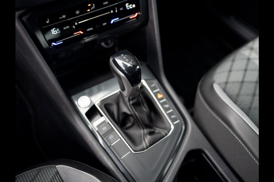 Volkswagen Tiguan 1.4 TSI eHybrid R-Line Business+ | Trekhaak wegkl. | Head Up | Keyless | Side Assist | Elk. A-klep | Prijs Rijklaar!! Volkswagen Tiguan 1.4 TSI eHybrid R-Line Business+ | Trekhaak wegkl. | Head Up | Keyless | Side Assist | Elk. A-klep | Prijs Rijklaar!!