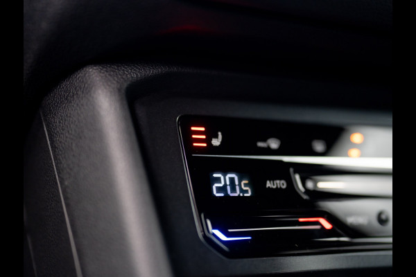 Volkswagen Tiguan 1.4 TSI eHybrid R-Line Business+ | Trekhaak wegkl. | Head Up | Keyless | Side Assist | Elk. A-klep | Prijs Rijklaar!! Volkswagen Tiguan 1.4 TSI eHybrid R-Line Business+ | Trekhaak wegkl. | Head Up | Keyless | Side Assist | Elk. A-klep | Prijs Rijklaar!!