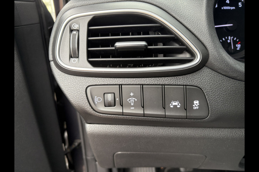 Hyundai i30 Wagon 1.0 T-GDi 120pk Comfort CAMERA/CARPLAY/NAVI/CLIMA/CRUISE/PDC