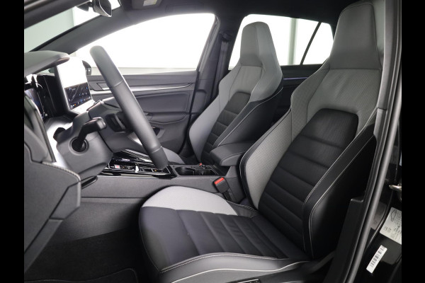 Volkswagen Golf 1.5 eHybrid GTE 272 pk Automaat (DSG) | Private lease vanaf € 782,- pm | Sportpakket | Panoramadak | Lederen bekleding | Elektr. trekhaak | Parkeersensoren | Blackstyle | Stoelverwarming |