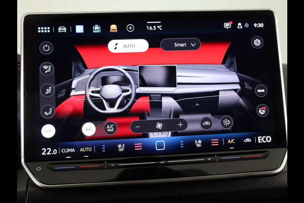 Volkswagen Golf 1.5 eHybrid GTE 272 pk Automaat (DSG) | Private lease vanaf € 782,- pm | Sportpakket | Panoramadak | Lederen bekleding | Elektr. trekhaak | Parkeersensoren | Blackstyle | Stoelverwarming |