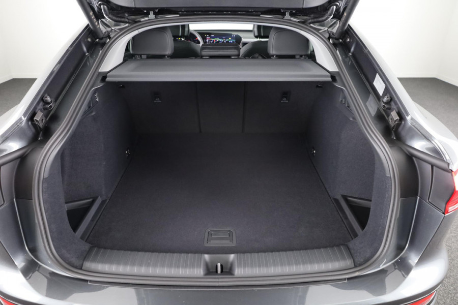 Audi Q6 Sportback e-tron Advanced edition 83 kWh 252pk | Panoramadak | Lederen bekleding | Luchtvering | 21 inch Lichtmetalen velgen