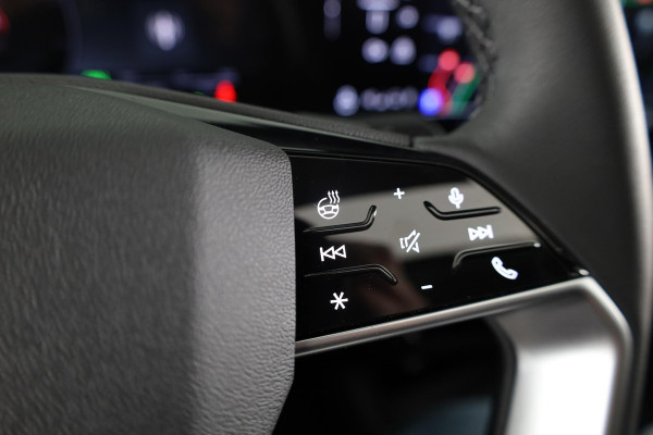 Audi Q6 Sportback e-tron Advanced edition 83 kWh 252pk | Panoramadak | Lederen bekleding | Luchtvering | 21 inch Lichtmetalen velgen