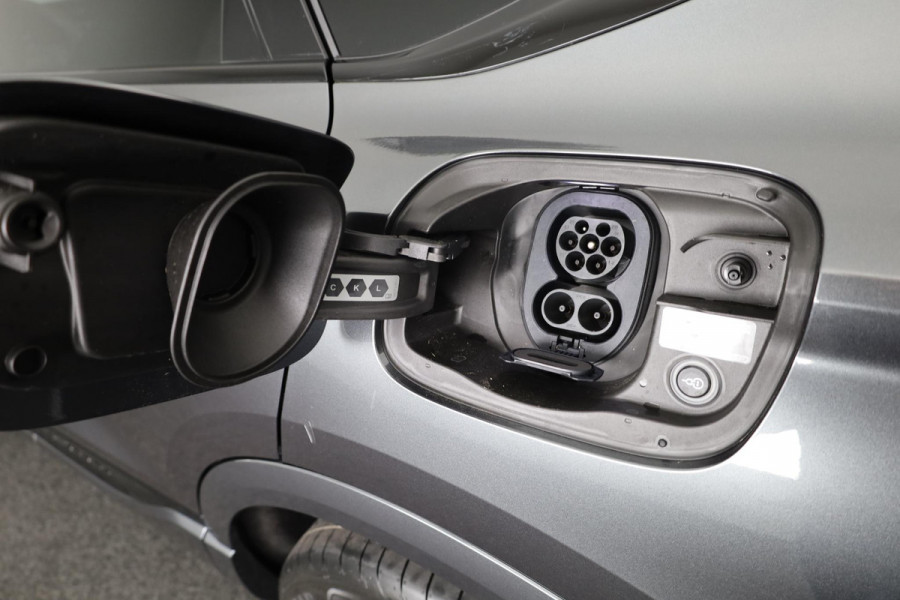 Audi Q6 Sportback e-tron Advanced edition 83 kWh 252pk | Panoramadak | Lederen bekleding | Luchtvering | 21 inch Lichtmetalen velgen