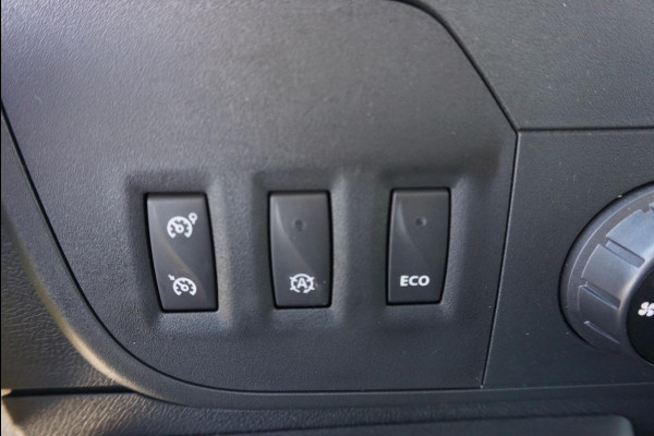 Opel Movano 2.3 Turbo 145pL3H1 Bakwagen Meubelbak met Laadklep | Navigatie | Airco | Cruise control | Zijdeur Opel Movano 2.3 Turbo 145pL3H1 Bakwagen Meubelbak met Laadklep | Navigatie | Airco | Cruise control | Zijdeur