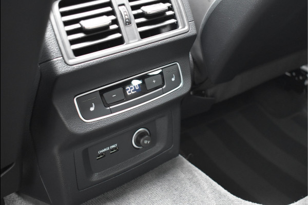 Audi Q5 50 TFSI e S-Line 299 Pk Black Ed RS-Stoel Rood Stiksel Pano Luchtvering Keyless 360 Camera 21 Inch