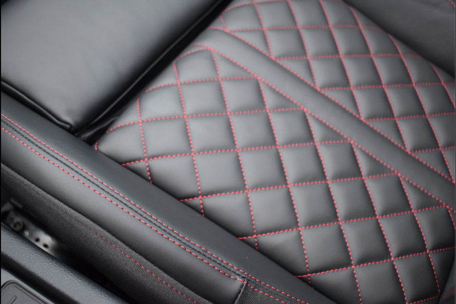 Audi Q5 50 TFSI e S-Line 299 Pk Black Ed RS-Stoel Rood Stiksel Pano Luchtvering Keyless 360 Camera 21 Inch