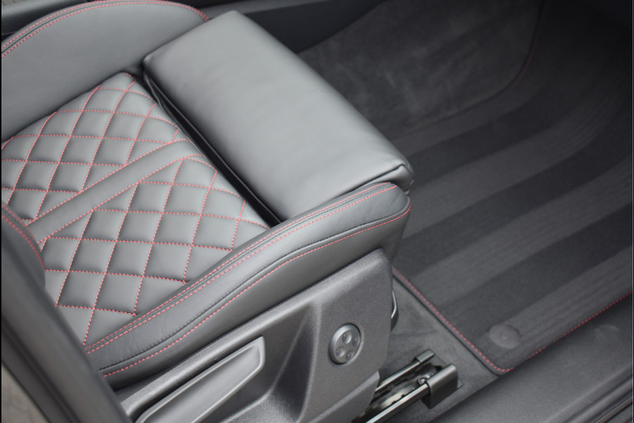 Audi Q5 50 TFSI e S-Line 299 Pk Black Ed RS-Stoel Rood Stiksel Pano Luchtvering Keyless 360 Camera 21 Inch