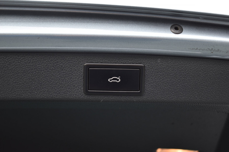 Škoda Superb Combi TSI ACT 150PK DSG AMBITION BUSINESS NAVI/CARPLAY/TREKHAAK/PANORAMADAK Škoda Superb Combi TSI ACT 150PK DSG AMBITION BUSINESS NAVI/CARPLAY/TREKHAAK/PANORAMADAK