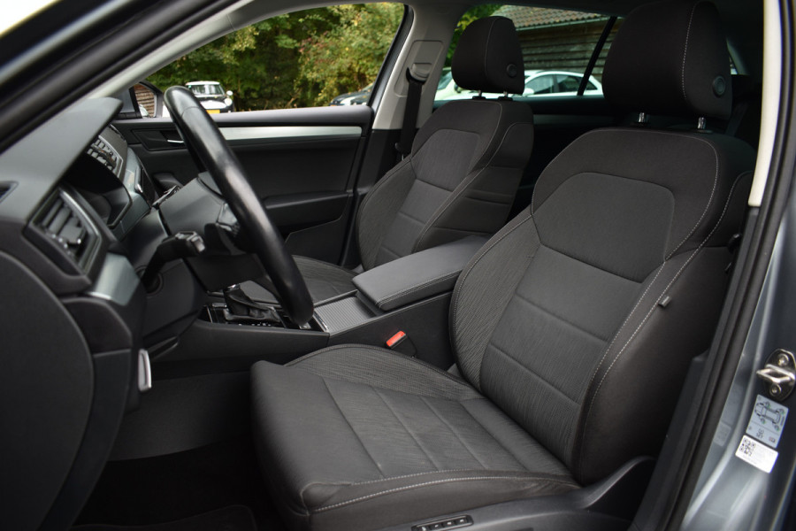Škoda Superb Combi TSI ACT 150PK DSG AMBITION BUSINESS NAVI/CARPLAY/TREKHAAK/PANORAMADAK Škoda Superb Combi TSI ACT 150PK DSG AMBITION BUSINESS NAVI/CARPLAY/TREKHAAK/PANORAMADAK