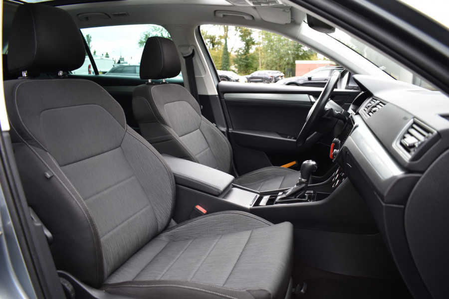 Škoda Superb Combi TSI ACT 150PK DSG AMBITION BUSINESS NAVI/CARPLAY/TREKHAAK/PANORAMADAK Škoda Superb Combi TSI ACT 150PK DSG AMBITION BUSINESS NAVI/CARPLAY/TREKHAAK/PANORAMADAK