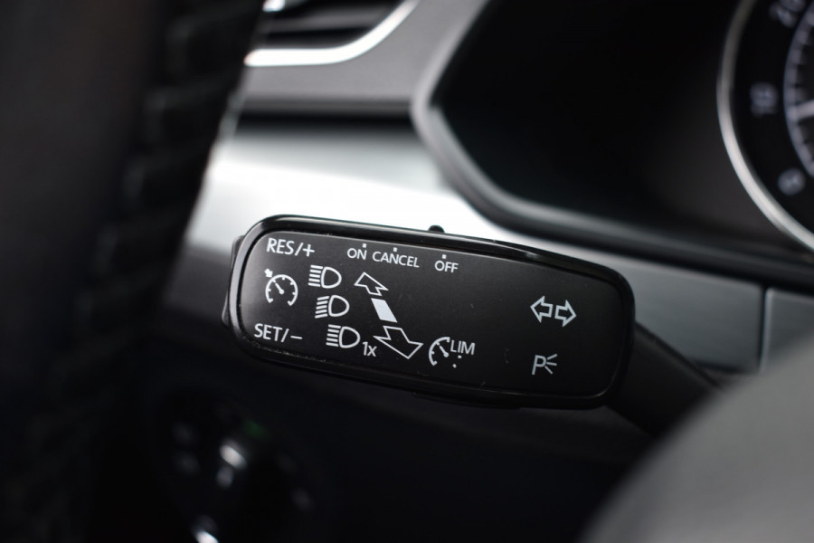 Škoda Superb Combi TSI ACT 150PK DSG AMBITION BUSINESS NAVI/CARPLAY/TREKHAAK/PANORAMADAK Škoda Superb Combi TSI ACT 150PK DSG AMBITION BUSINESS NAVI/CARPLAY/TREKHAAK/PANORAMADAK