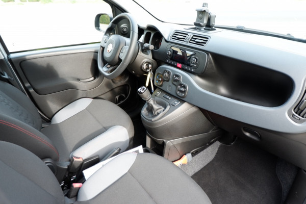 Fiat Panda 1.0 Hybrid Easy / INCL. 12 Maanden BOVAG / 1e Eigenaar