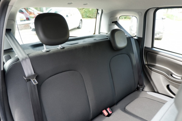 Fiat Panda 1.0 Hybrid Easy / INCL. 12 Maanden BOVAG / 1e Eigenaar