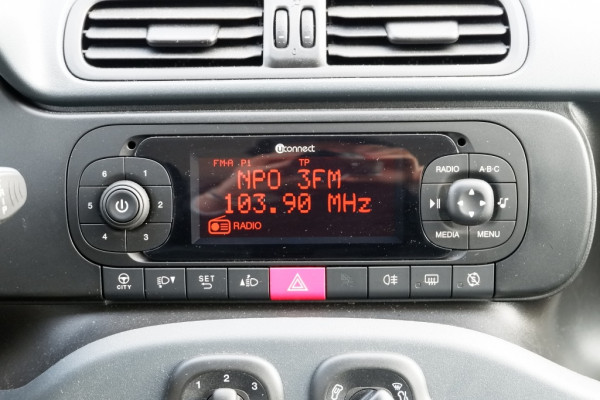 Fiat Panda 1.0 Hybrid Easy / INCL. 12 Maanden BOVAG / 1e Eigenaar