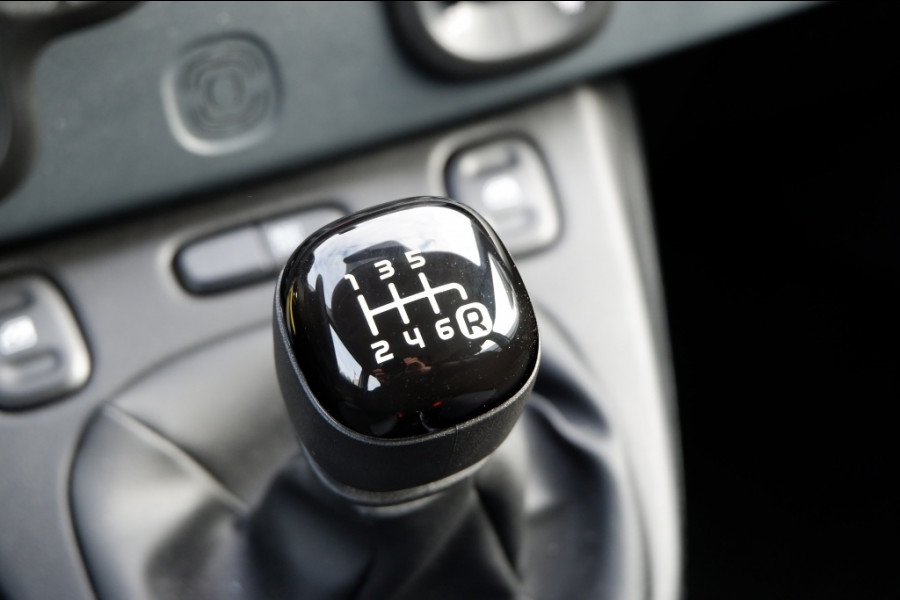 Fiat Panda 1.0 Hybrid Easy / INCL. 12 Maanden BOVAG / 1e Eigenaar