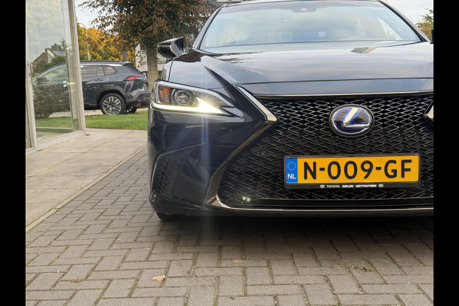 Lexus ES 300h F Sport Line | Eerste eigenaar, Schuifdak, Memory, Stoel + Stuurverwarming, 19 inch, LED, Apple CarPlay/Android auto