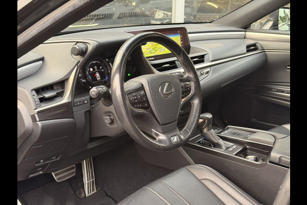 Lexus ES 300h F Sport Line | Eerste eigenaar, Schuifdak, Memory, Stoel + Stuurverwarming, 19 inch, LED, Apple CarPlay/Android auto
