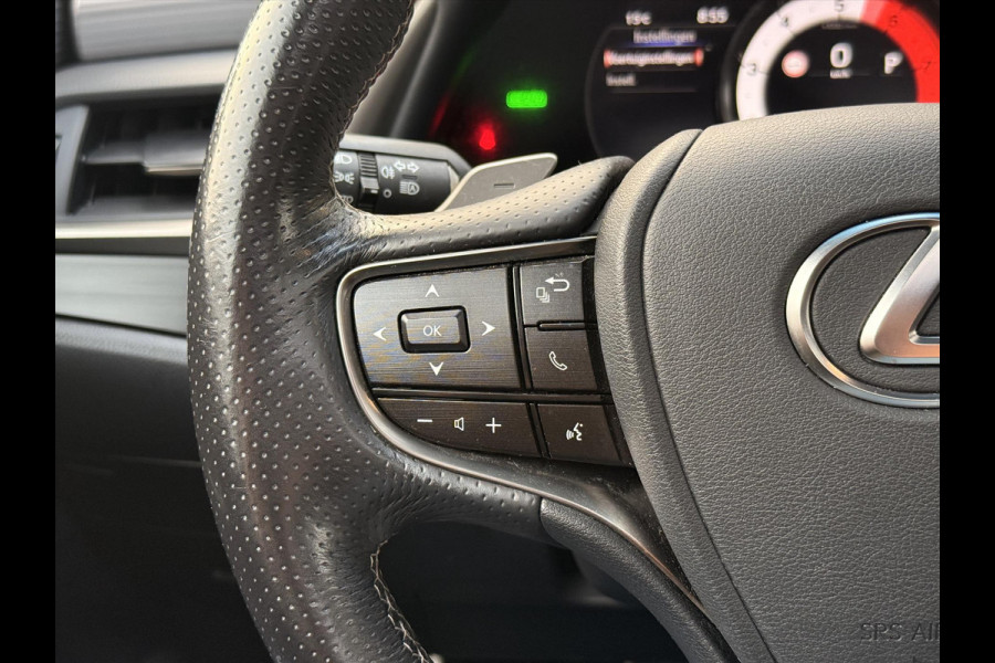 Lexus ES 300h F Sport Line | Eerste eigenaar, Schuifdak, Memory, Stoel + Stuurverwarming, 19 inch, LED, Apple CarPlay/Android auto