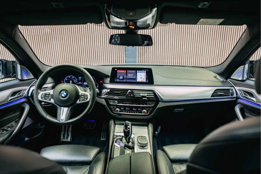 BMW 5 Serie 540i High Executive Edition | Pano | Head-Up | M-Sportpakket | Dealer Onderhouden | BMW 5 Serie 540i High Executive Edition | Pano | Head-Up | M-Sportpakket | Dealer Onderhouden |