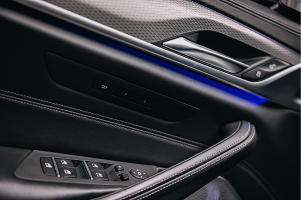 BMW 5 Serie 540i High Executive Edition | Pano | Head-Up | M-Sportpakket | Dealer Onderhouden | BMW 5 Serie 540i High Executive Edition | Pano | Head-Up | M-Sportpakket | Dealer Onderhouden |