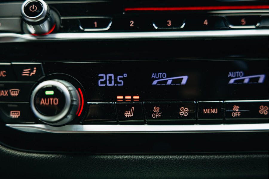 BMW 5 Serie 540i High Executive Edition | Pano | Head-Up | M-Sportpakket | Dealer Onderhouden | BMW 5 Serie 540i High Executive Edition | Pano | Head-Up | M-Sportpakket | Dealer Onderhouden |