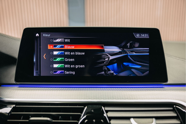 BMW 5 Serie 540i High Executive Edition | Pano | Head-Up | M-Sportpakket | Dealer Onderhouden | BMW 5 Serie 540i High Executive Edition | Pano | Head-Up | M-Sportpakket | Dealer Onderhouden |